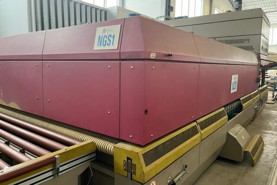 Northglass bending and tempering furnace 3000-1500